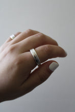 Load image into Gallery viewer, Size 8.5 Spoon Ring