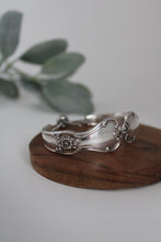 Load image into Gallery viewer, Spoon Bracelet