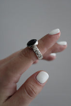 Load image into Gallery viewer, Size 6.5 Onyx Ring