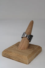 Load image into Gallery viewer, Size 7.5/8 Spoon Ring