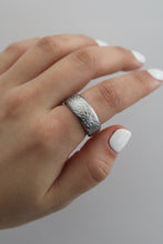 Load image into Gallery viewer, Size 7.5 Spoon Ring