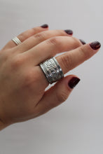 Load image into Gallery viewer, Beaded Rose Spoon Ring