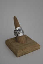 Load image into Gallery viewer, Size 9 Spoon Ring