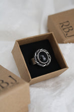 Load image into Gallery viewer, Size 7 Onyx Ring