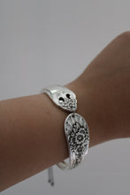 Load image into Gallery viewer, Spoon Bracelet