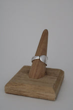 Load image into Gallery viewer, Size 9 Spoon Ring