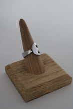 Load image into Gallery viewer, Size 8.5 Spoon Ring