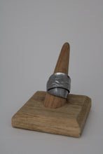 Load image into Gallery viewer, Size 10.5 Spoon Ring
