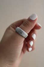 Load image into Gallery viewer, Size 9 Spoon Ring

