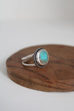 Load image into Gallery viewer, Size 9 Turquoise Ring
