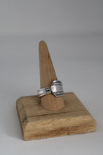 Load image into Gallery viewer, Size 11 Spoon Ring
