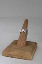 Load image into Gallery viewer, Size 5/5.5 Spoon Ring
