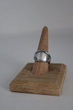 Load image into Gallery viewer, Size 9.5/10 Spoon Ring
