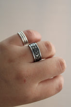 Load image into Gallery viewer, Size 6.5 Spoon Ring
