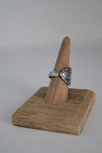 Load image into Gallery viewer, Size 7.5/8 Spoon Ring
