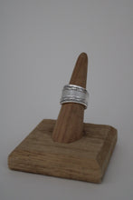 Load image into Gallery viewer, Size 6.5 Spoon Ring
