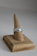 Load image into Gallery viewer, Size 8.5/9 Spoon Ring
