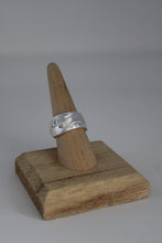 Load image into Gallery viewer, Size 8 Spoon Ring

