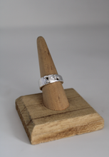 Load image into Gallery viewer, Size 8 Spoon Ring

