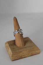 Load image into Gallery viewer, Size 7.5 Spoon Ring
