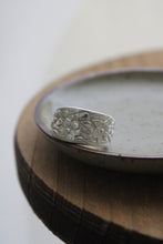 Load image into Gallery viewer, Narcissus Spoon Ring
