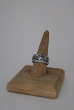 Load image into Gallery viewer, Size 8.5/9 Spoon Ring
