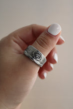 Load image into Gallery viewer, Size 10.5/11 Spoon Ring
