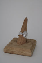 Load image into Gallery viewer, Size 9.5 Spoon Ring
