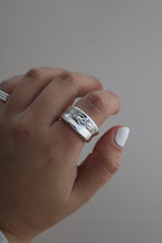 Load image into Gallery viewer, Size 8.5 Spoon Ring

