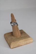 Load image into Gallery viewer, Size 5/5.5 Spoon Ring
