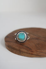 Load image into Gallery viewer, Size 9 Turquoise Ring
