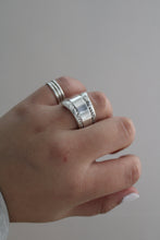 Load image into Gallery viewer, Size 7.5 Spoon Ring
