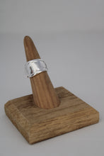 Load image into Gallery viewer, Size 5.5 Spoon Ring

