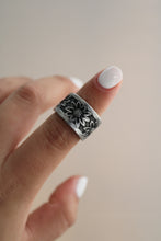 Load image into Gallery viewer, Size 6.5 Spoon Ring
