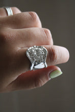 Load image into Gallery viewer, Orange Blossom Spoon Ring
