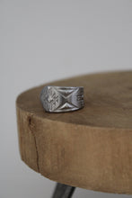 Load image into Gallery viewer, Spoon Ring | Starfall
