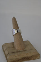 Load image into Gallery viewer, Size 5/5.5 Spoon Ring
