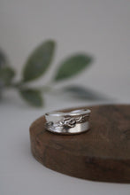 Load image into Gallery viewer, Spoon Ring | Magic Rose
