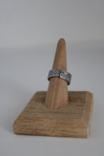 Load image into Gallery viewer, Size 7.5/8 Spoon Ring
