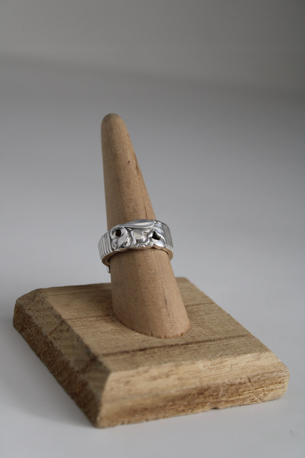 Size 8.5/9 Spoon Ring