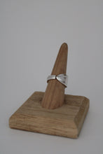 Load image into Gallery viewer, Size 7 Spoon Ring
