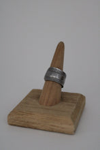 Load image into Gallery viewer, Size 8.5 Spoon Ring
