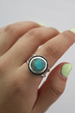 Load image into Gallery viewer, Size 9 Turquoise Ring
