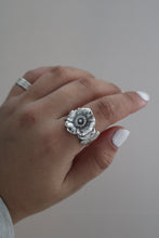 Load image into Gallery viewer, Size 9 Spoon Ring
