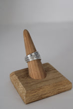Load image into Gallery viewer, Size 7.5 Spoon Ring
