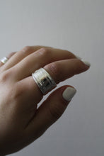 Load image into Gallery viewer, Size 7.5 Spoon Ring
