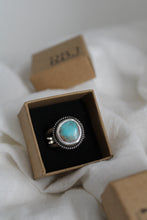 Load image into Gallery viewer, Size 9 Turquoise Ring
