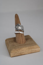 Load image into Gallery viewer, Size 7.5/8 Spoon Ring
