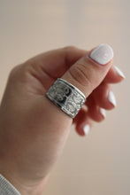 Load image into Gallery viewer, Size 9.5 Spoon Ring
