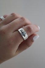 Load image into Gallery viewer, Size 8 Spoon Ring
